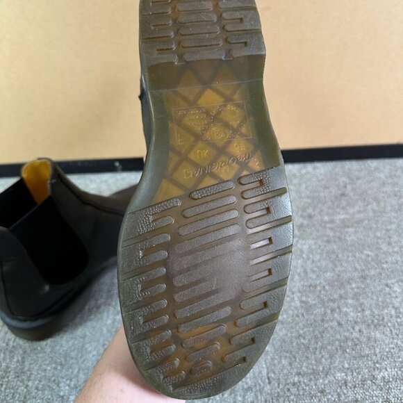 Dr. Martens 2976 Chelsea Boot in Black Matte Leather Size Men's 9 / Women's 10 - Picture 7 of 7